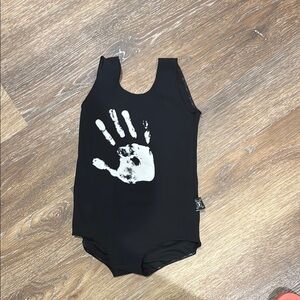 Nununu Black Kids One Piece with White Handprint. NWOT. Size 4/5.